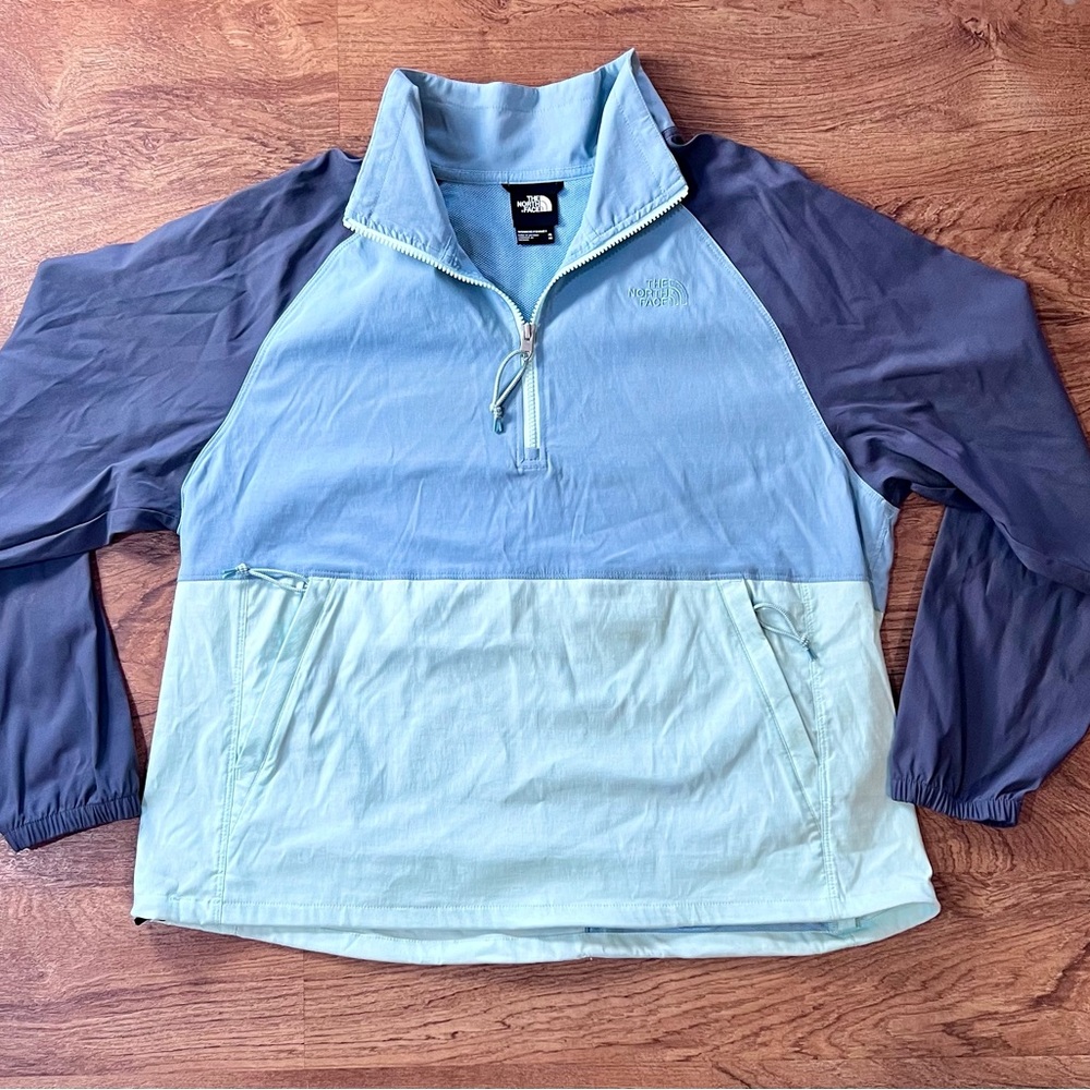 NWOT The North Face women’s Class V Pullover Size XL